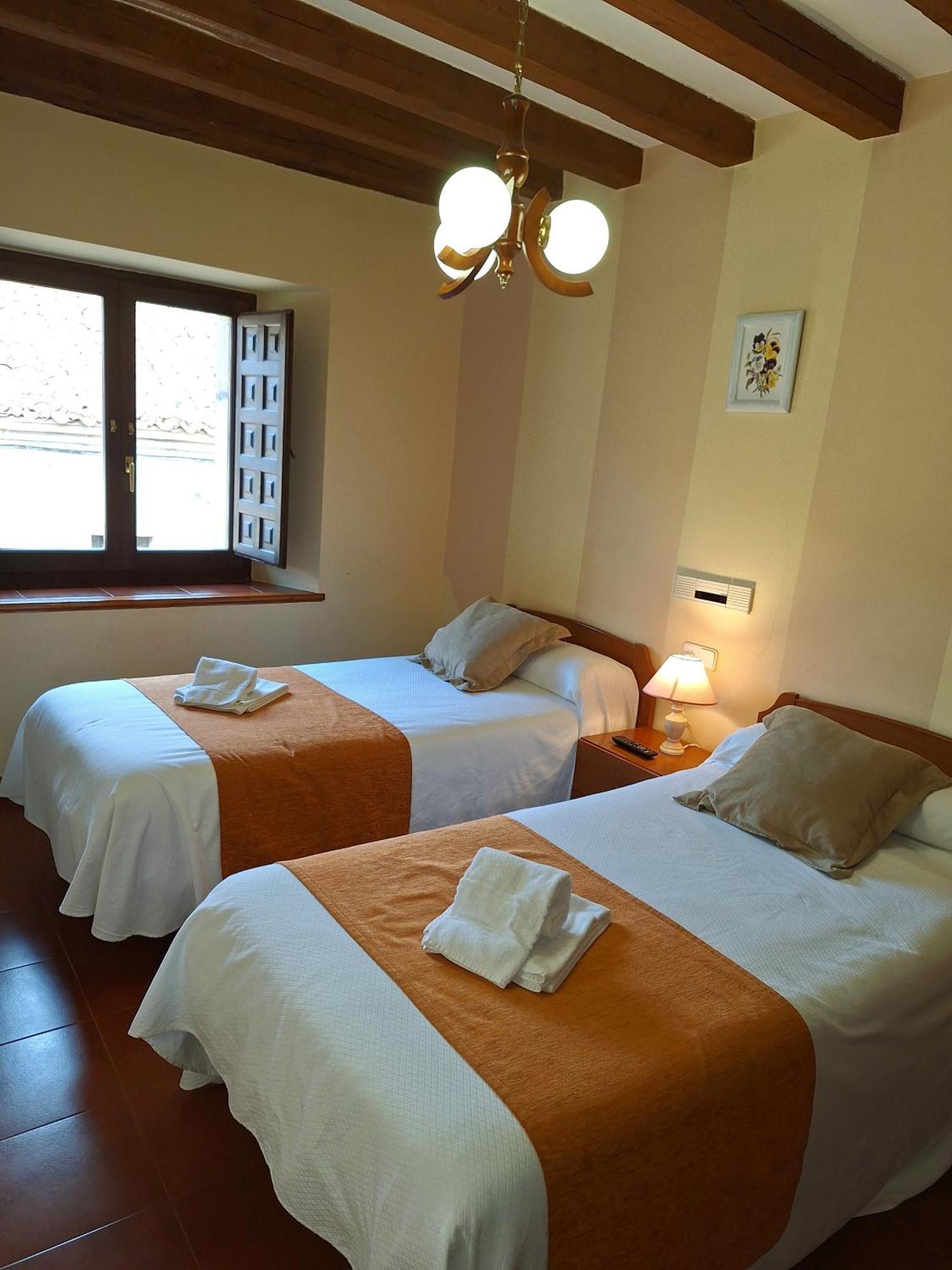 Hostal Rio Duero Molinos de Duero Eksteriør billede