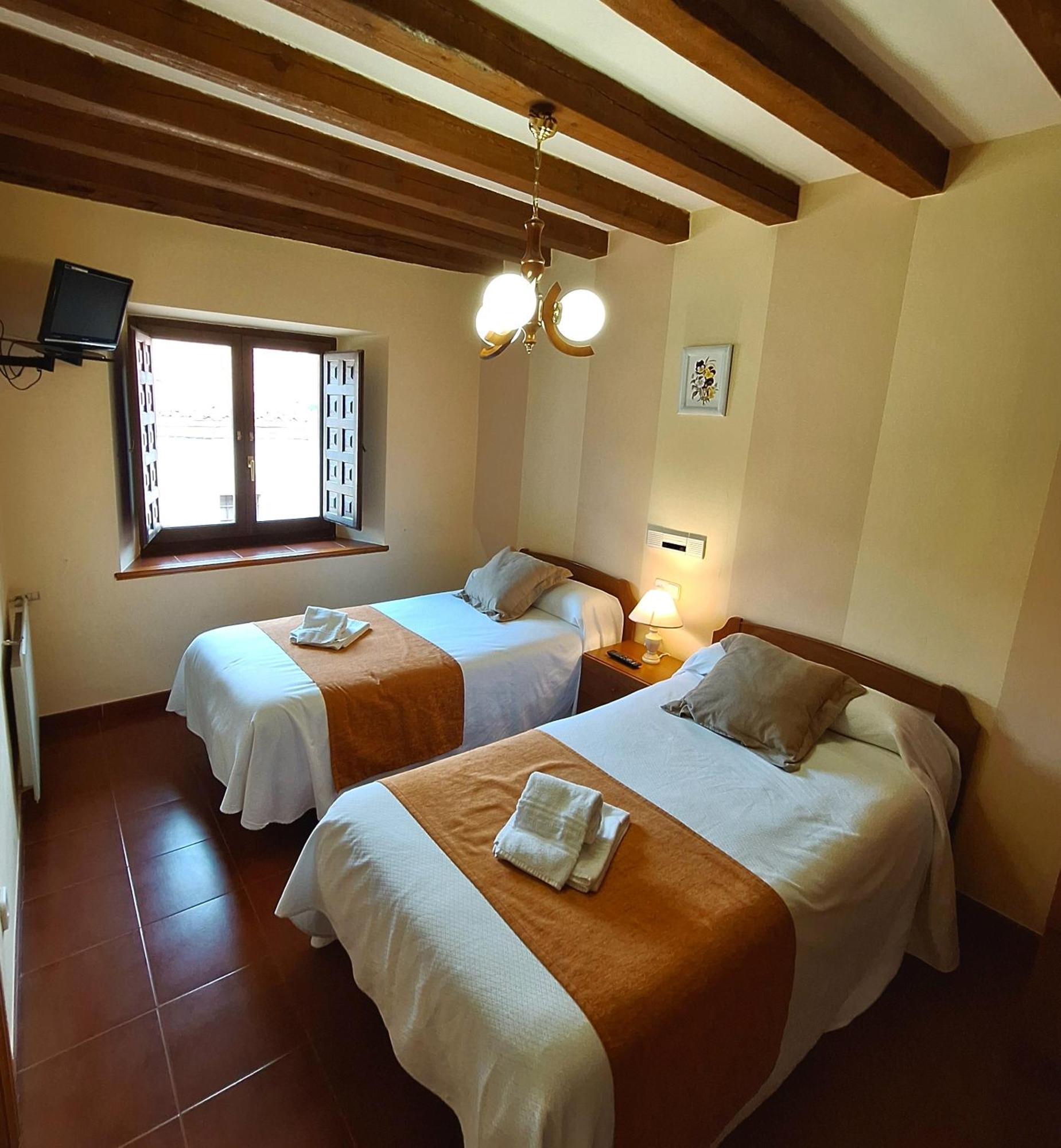 Hostal Rio Duero Molinos de Duero Eksteriør billede